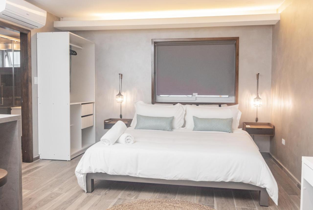 Tradewinds Apartments ซิมป์สันเบย์ ภายนอก รูปภาพ