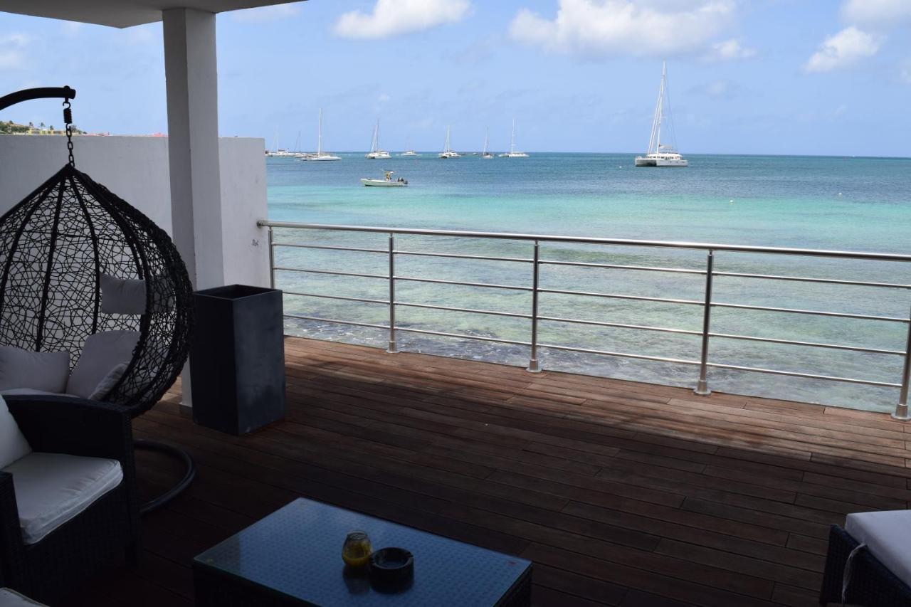 Tradewinds Apartments ซิมป์สันเบย์ ภายนอก รูปภาพ