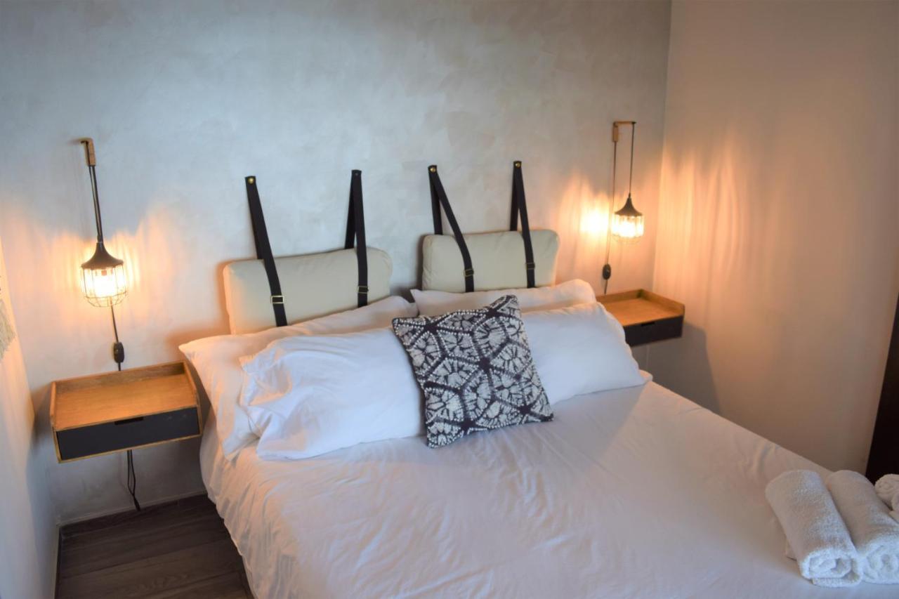 Tradewinds Apartments ซิมป์สันเบย์ ภายนอก รูปภาพ