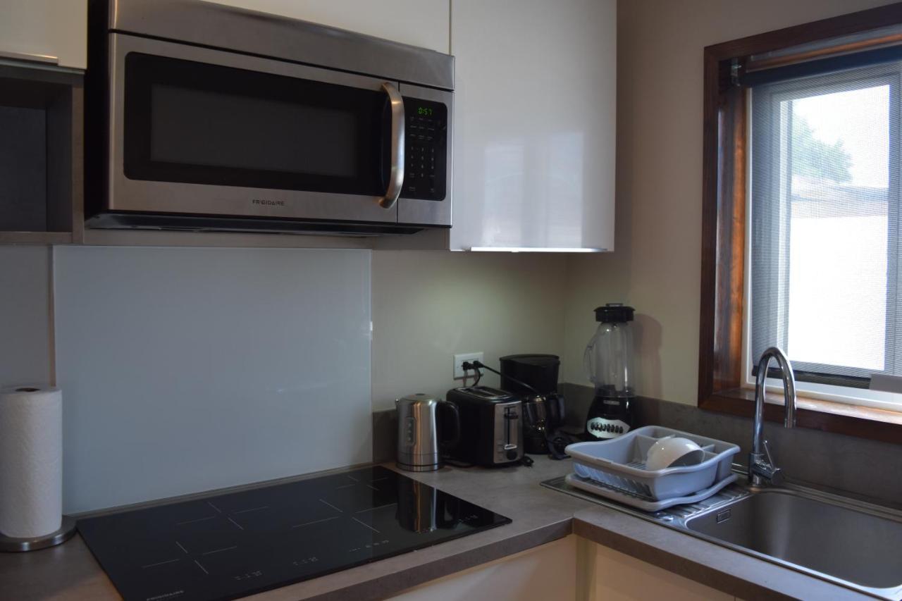Tradewinds Apartments ซิมป์สันเบย์ ภายนอก รูปภาพ