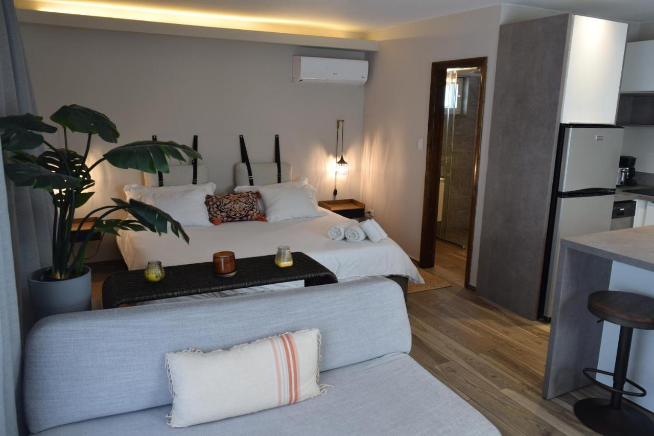 Tradewinds Apartments ซิมป์สันเบย์ ภายนอก รูปภาพ