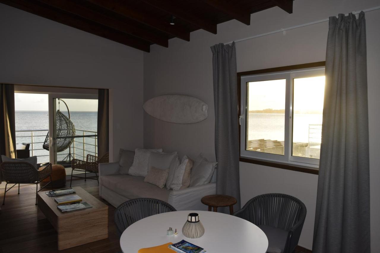 Tradewinds Apartments ซิมป์สันเบย์ ภายนอก รูปภาพ