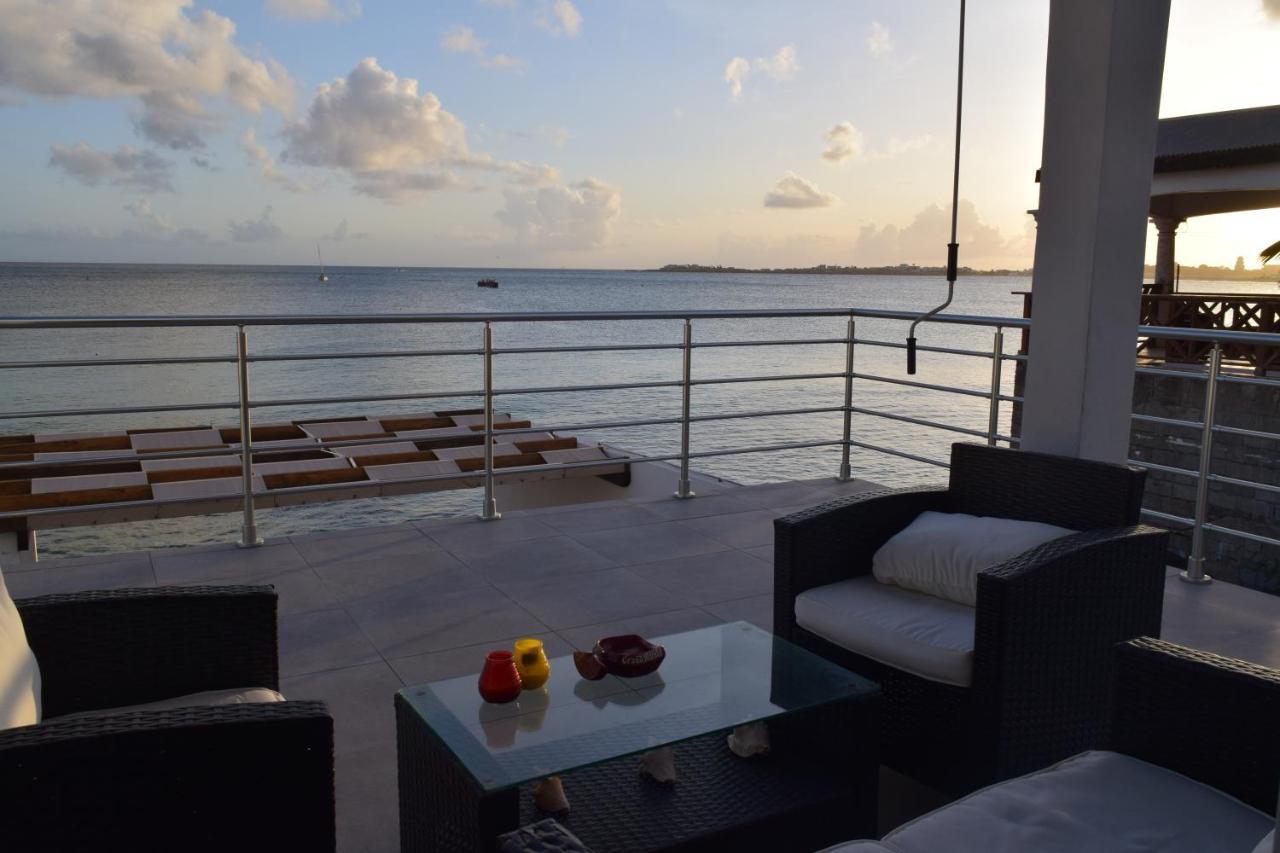 Tradewinds Apartments ซิมป์สันเบย์ ภายนอก รูปภาพ