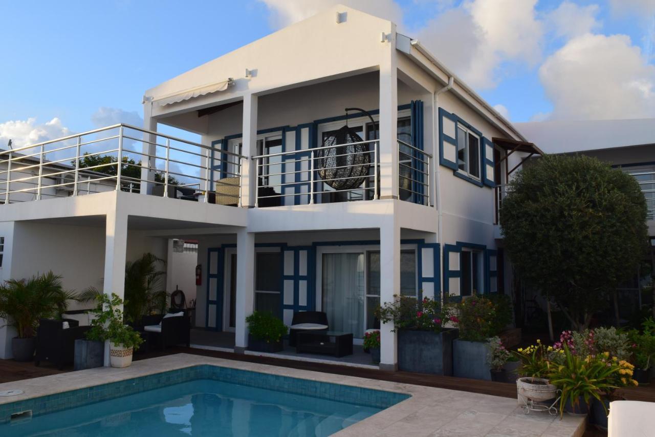Tradewinds Apartments ซิมป์สันเบย์ ภายนอก รูปภาพ